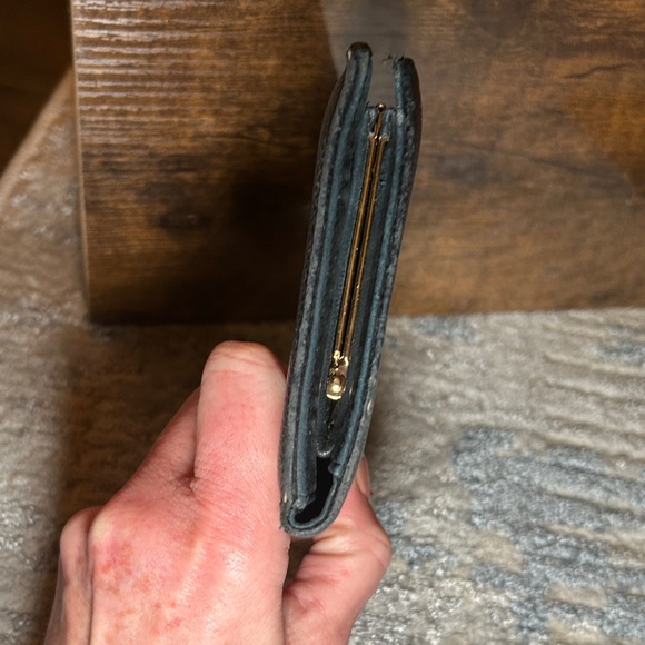 309. CHANEL Black Caviar Leather wallet - Picture 4 of 12